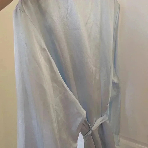 Vintage long silky robe made in Italy size medium - Picture 9 of 9
